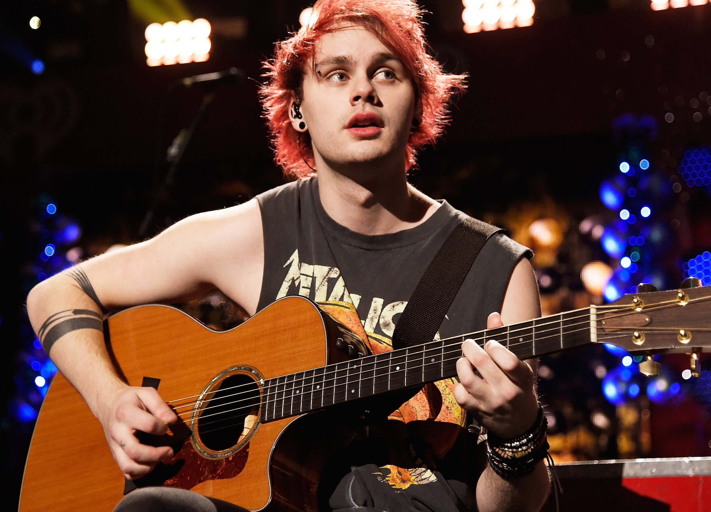 5SOS's Michael Clifford Talks About His Iconic Blue Hair - wide 3